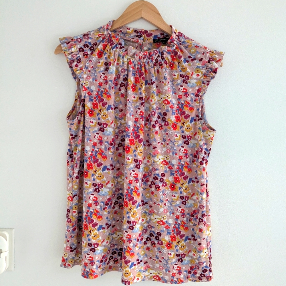 Adrianna Papell Floral Fluttered Sleeve Blouse Size Medium